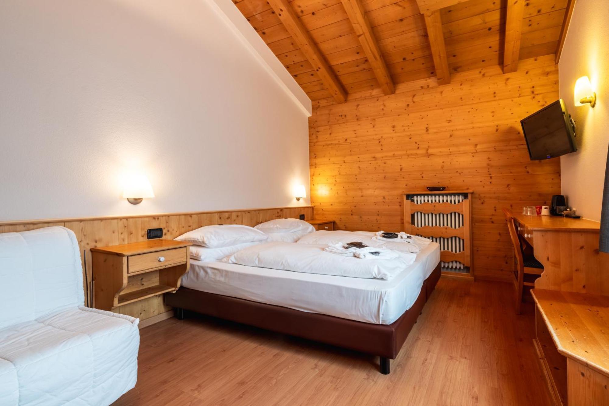 Hotel St. Michael Livigno Exterior foto
