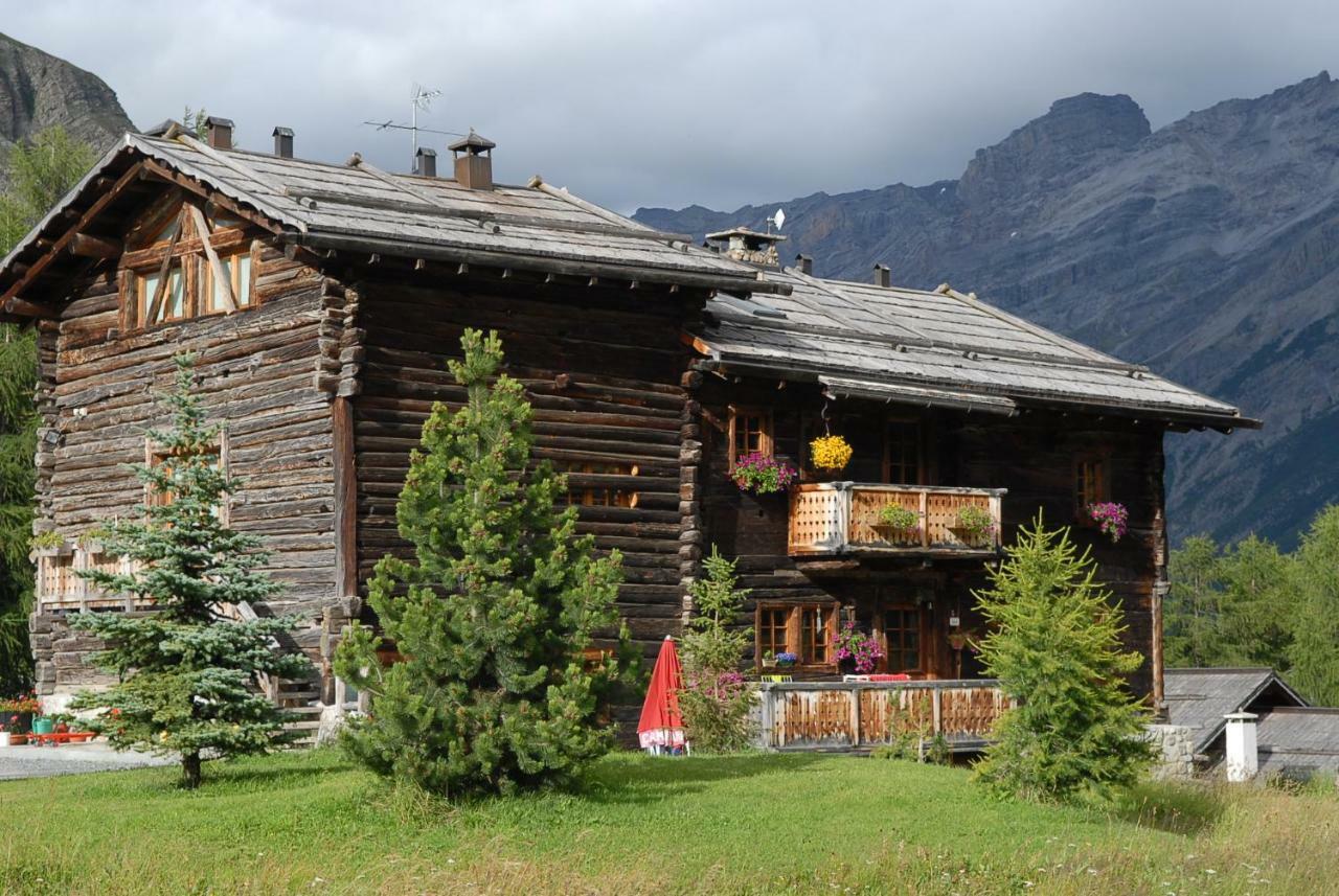Hotel St. Michael Livigno Exterior foto